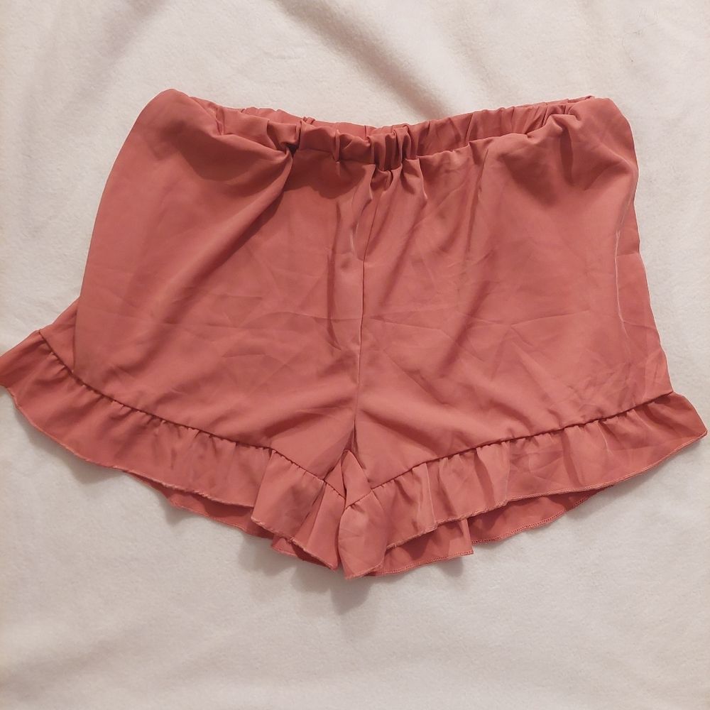 New Dusty Pink Ruffle Shorts - Picture 1 of 1